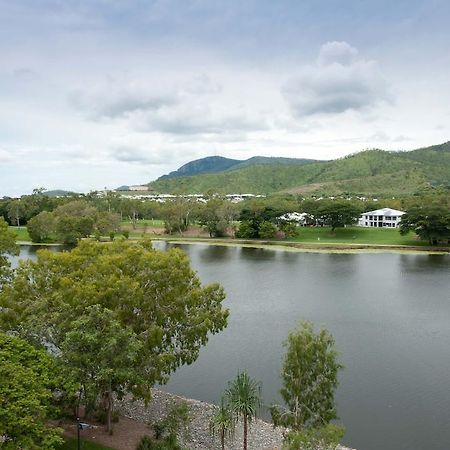 Jacana Apartments Townsville Bagian luar foto