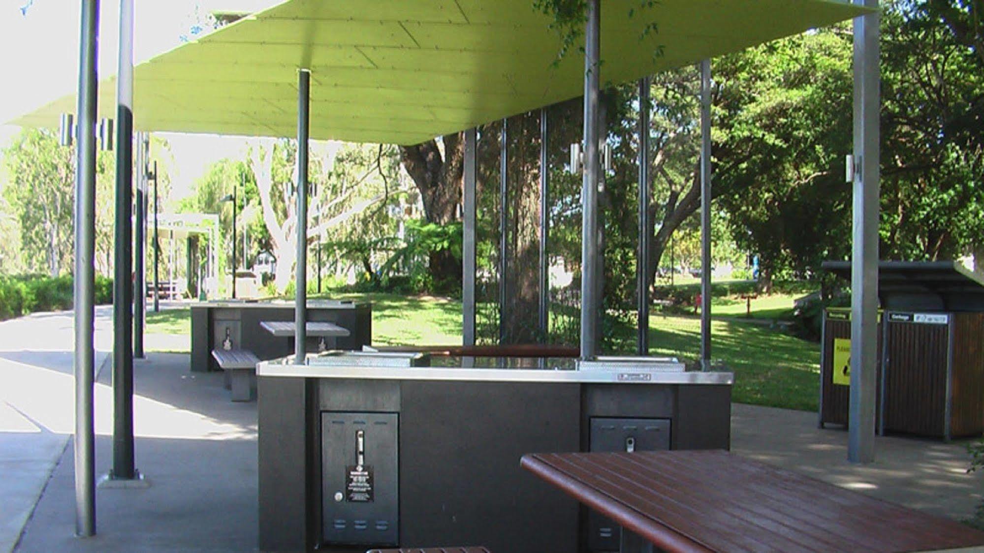Jacana Apartments Townsville Bagian luar foto